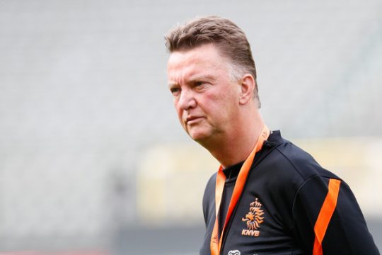 Louis van Gaal bei Schwulenkorso auf Amsterdams Grachten dabei