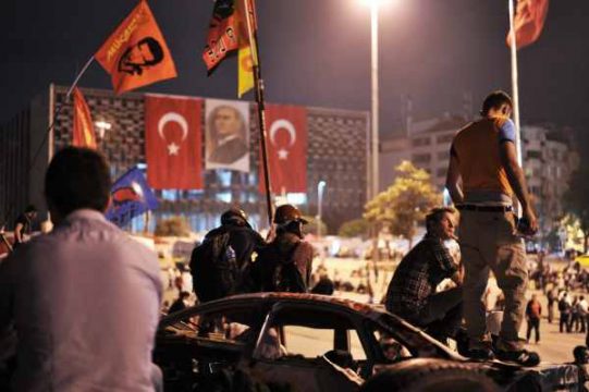 Erdogan-Gegner dürften zufrieden mit den neuen Entscheidungen sein