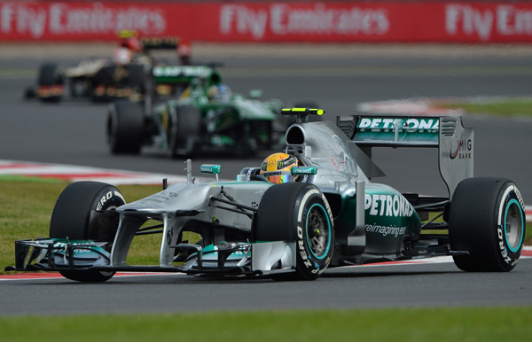Lewis Hamilton startet beim Formel-1-Rennen in Silverstone von P1