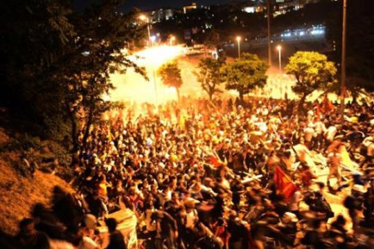 Wieder nächtliche Zusammenstöße in Istanbul