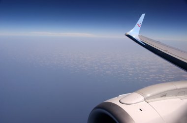 Über den Wolken: Unterwegs mit Belgiens modernster Fluggesellschaft Jetairfly