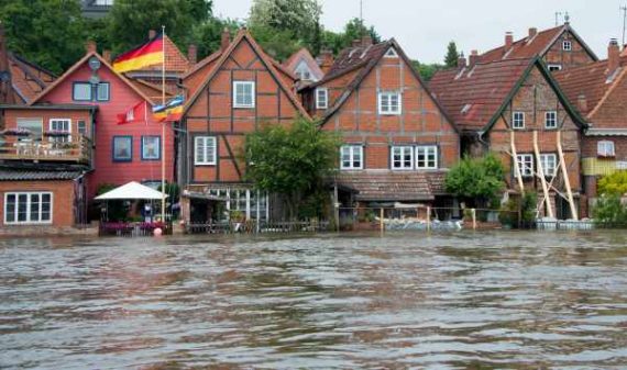 Hochwasser in Lauenberg: Ursprünglich waren Pegelstände von zehn Metern und mehr prognostiziert worden
