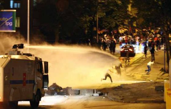 Türkische Polizei geht gegen Demonstranten in Ankara an