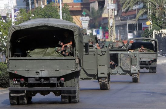 Soldaten in der libanesischen Küstenstadt Sidon