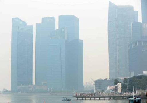 Waldbrände in Indonesien - Singapur ist von einer Art Nebel umhüllt