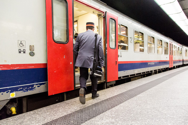 Streikaktionen behindern Bahnverkehr