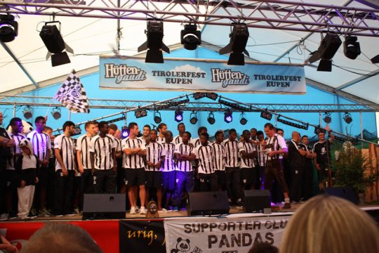 Mannschaftsvorstellung der AS Eupen auf dem Tirolerfest