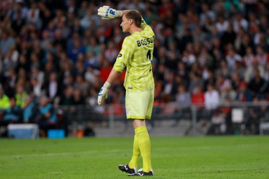 Zulte Waregem verliert Hinspiel in Eindhoven mit 0:2 (Keeper Sammy Bossut)