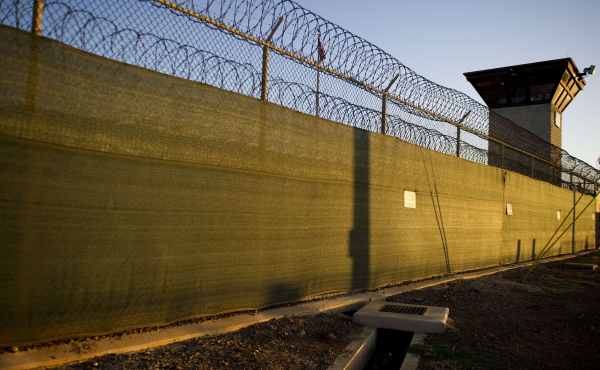 Überwachungsturm von "Camp 6" in Guantanamo Bay