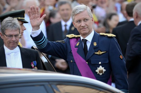 Der zukünftige König Philippe bricht zur Eidesleistung auf