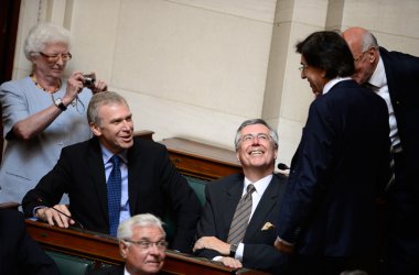 Entspannte Stimmung im Parlament