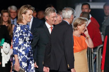 Philippe und Mathilde vor dem Feuerwerk zum Abschluss