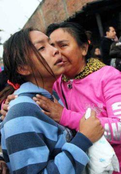 Angehörige von Opfern des Machtkampfes in der Haftanstalt Palmasola