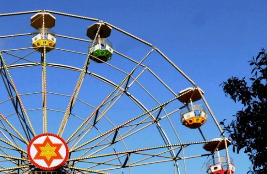 Riesenrad-Gondel stürzt in Argentinien aus 30 Meter Höhe ab