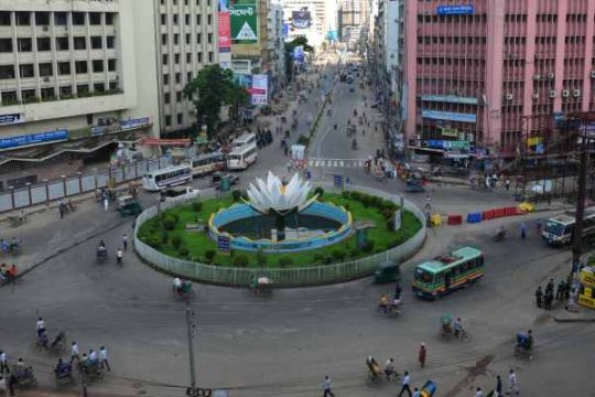 In Dhaka steht der Verkehr sozusagen still