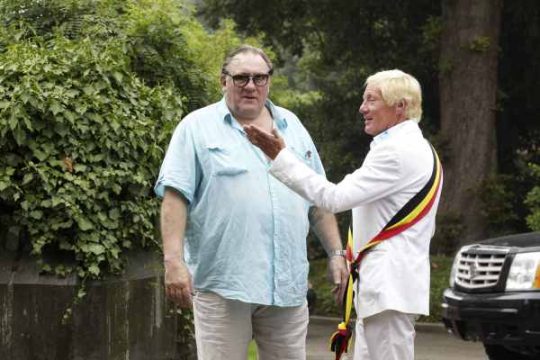 Gérard Depardieu und Estaimpuis Bürgermeister Daniel Senesael