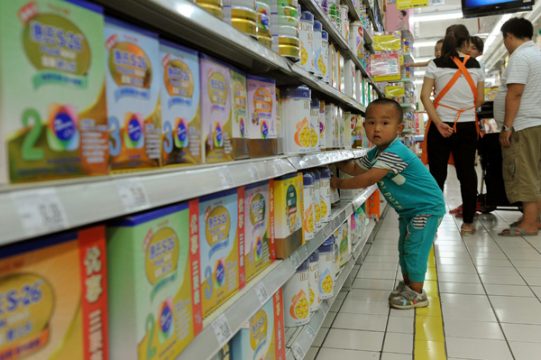 Babynahrung-Abteilung in einem Supermarkt in Peking