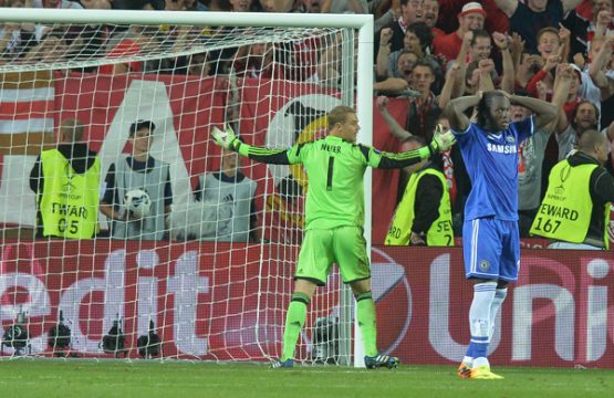 Romelu Lukaku verschießt den entscheidenden Elfmeter