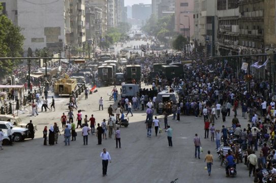 Vor der Al-Fath-Moschee in Kairo, 17. August