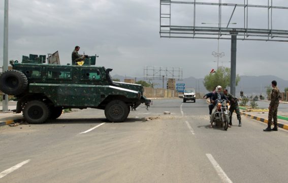 Kontrolle auf der Zufahrtsstraße zur US-Botschaft in Sanaa
