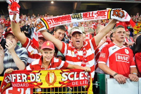 Standard-Fans freuen sich für ihre Mannschaft