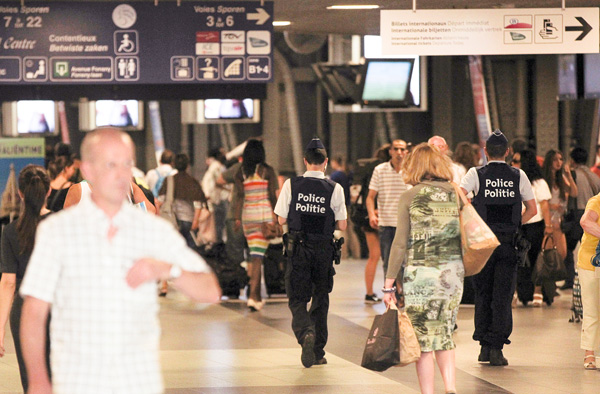 Verschärfte Polizeikontrollen nach Terrorwarnung