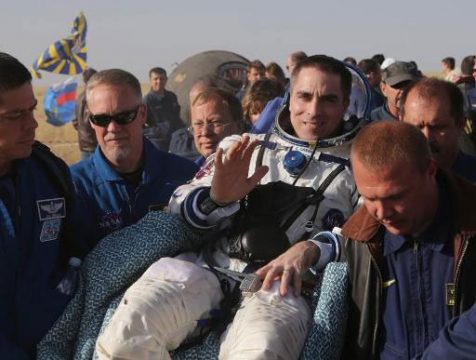 ISS-Besatzung landet in Baikonur