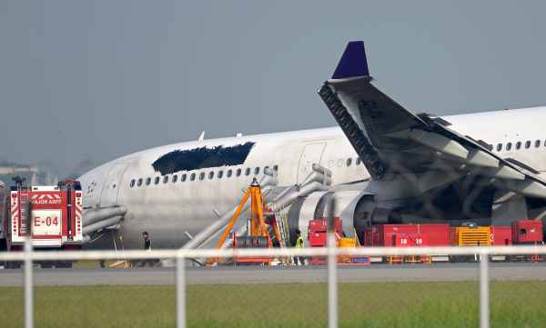 Der beim Anflug in Bangkok von der Landebahn gerutschte Airbus A330