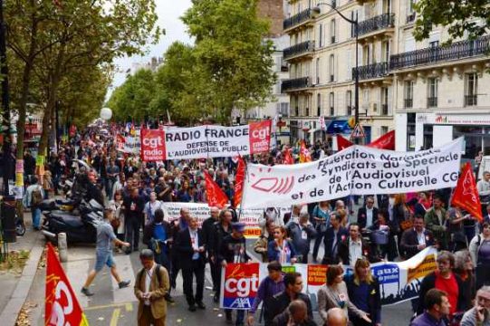 Proteste gegen erneute Rentenreform in Paris