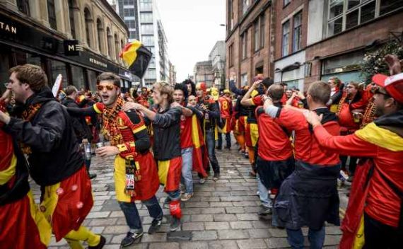 "Make us proud" - Fans der Roten Teufel Glasgow