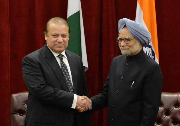 Nawaz Sharif und Manmohan Singh, die Premierminister von Pakistan und Indien