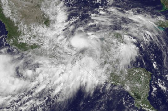 Hurrikan "Ingrid" braut sich über Mexiko zusammen