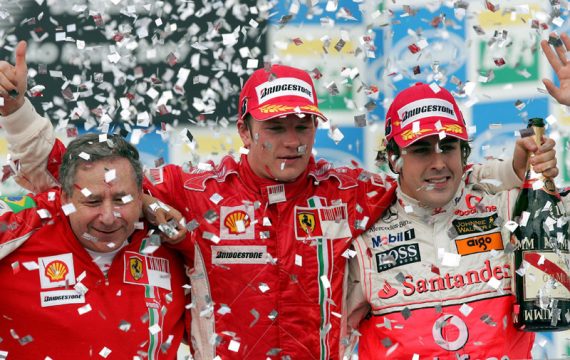 Kimi Räikkönen wurde 2007 mit Ferrari Weltmeister. Alonso fuhr damals für McLaren
