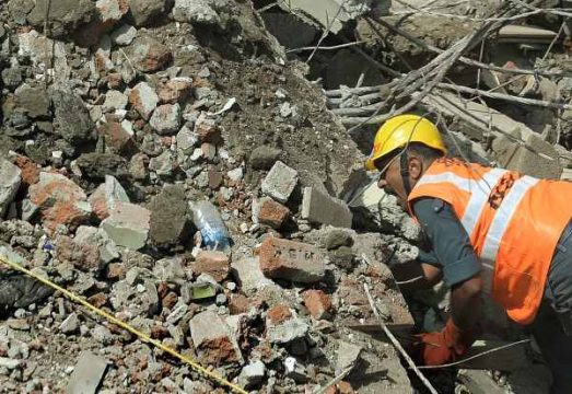 61 Tote bei Hauseinsturz in Indien - Suche nach Überlebenden beendet