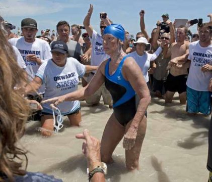 Die 64-jährige Amerikanerin Diana Nyad bei ihrer Ankunft in Key West