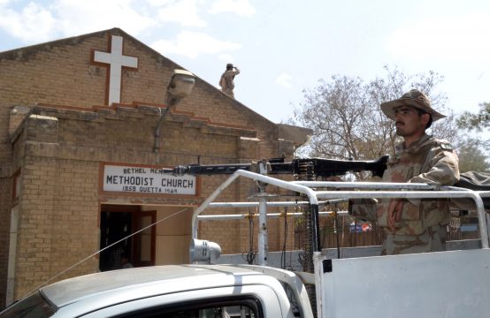 Nach dem Selbstmordanschlag werden Kirchen besonders bewacht