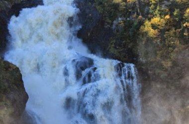 Ravel im Québec: Wasserfall in Val-Jalbert