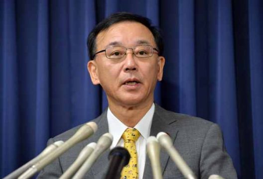 Japans Justizminister Sadakazu Tanigaki gibt die Hinrichtung von Tokuhisa Kumagai bekannt