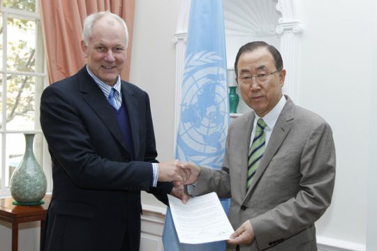 Ake Sellström mit Ban Ki Moon