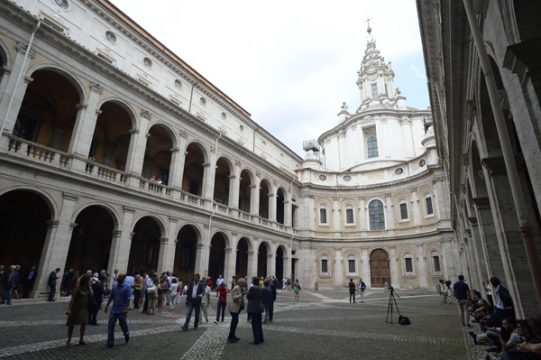 Senat in Rom entscheidet über Berlusconis politische Zukunft