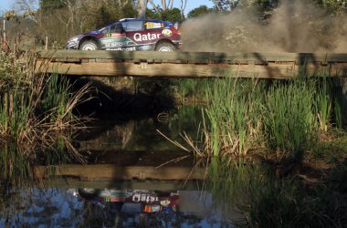 Rallye Australien: Thierry Neuville fährt auf Rang zwei