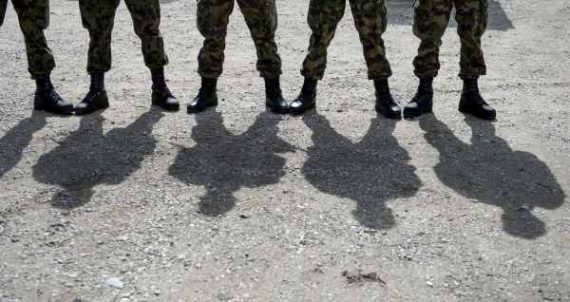 Schweizer wollen Wehrpflicht behalten