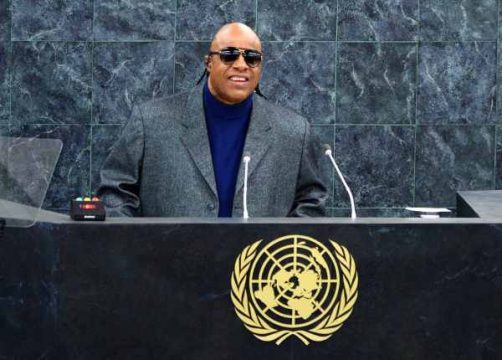 Stevie Wonder einem UN-Gipfel zu den Rechten Behinderter in New York