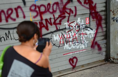 New York im Banksy-Fieber - aber nicht alle Graffiti-Kollegen mögen die Arbeit des Briten