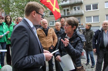 Demo gegen den Fiskalpakt vor dem PDG in Eupen