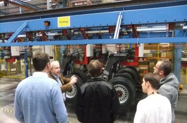 Jobexpedition: Aachener Studenten informieren sich bei der Faymonville AG
