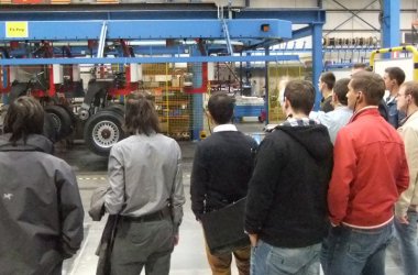 Jobexpedition: Aachener Studenten informieren sich bei der Faymonville AG