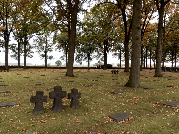 Deutscher Soldatenfriedhof in Langemark bei Ypern