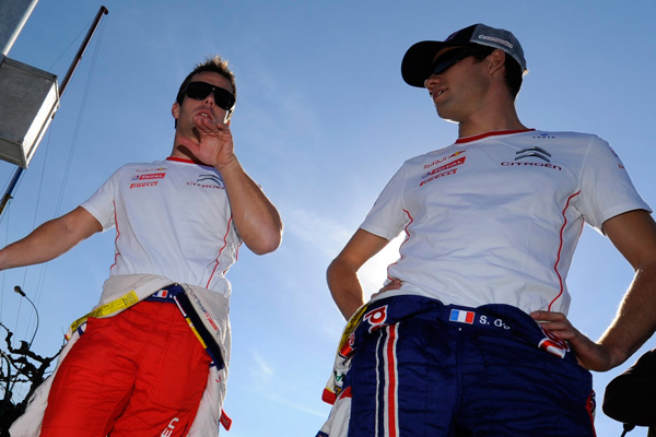 Zum letzten Mal kommt es in der Rallye-WM zum Duell der beiden Sebs (Bild: Loeb und Ogier noch als Teamkamaraden, Oktober 2010)