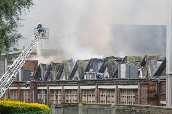 Brand in der Lutti-Fabrik in Manage (11. Oktober)